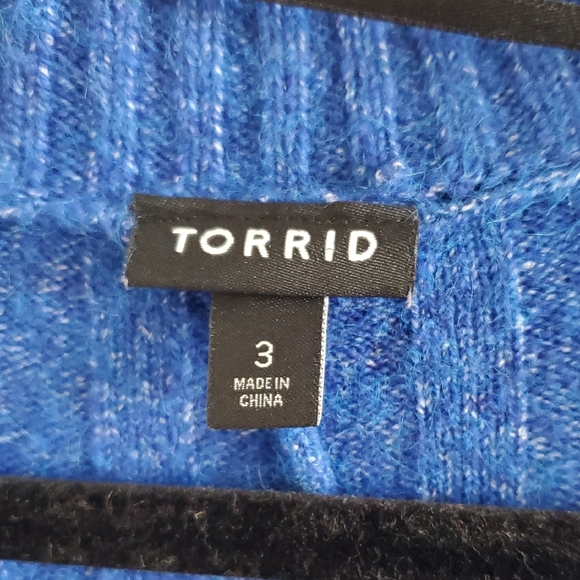Torrid Boyfriend Cardigan Softest Vegan Cashmere Sweater Size 3 (22-24) - Picture 7 of 13